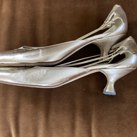 Gold Manolo Blahnik heels - Picture 5 of 5